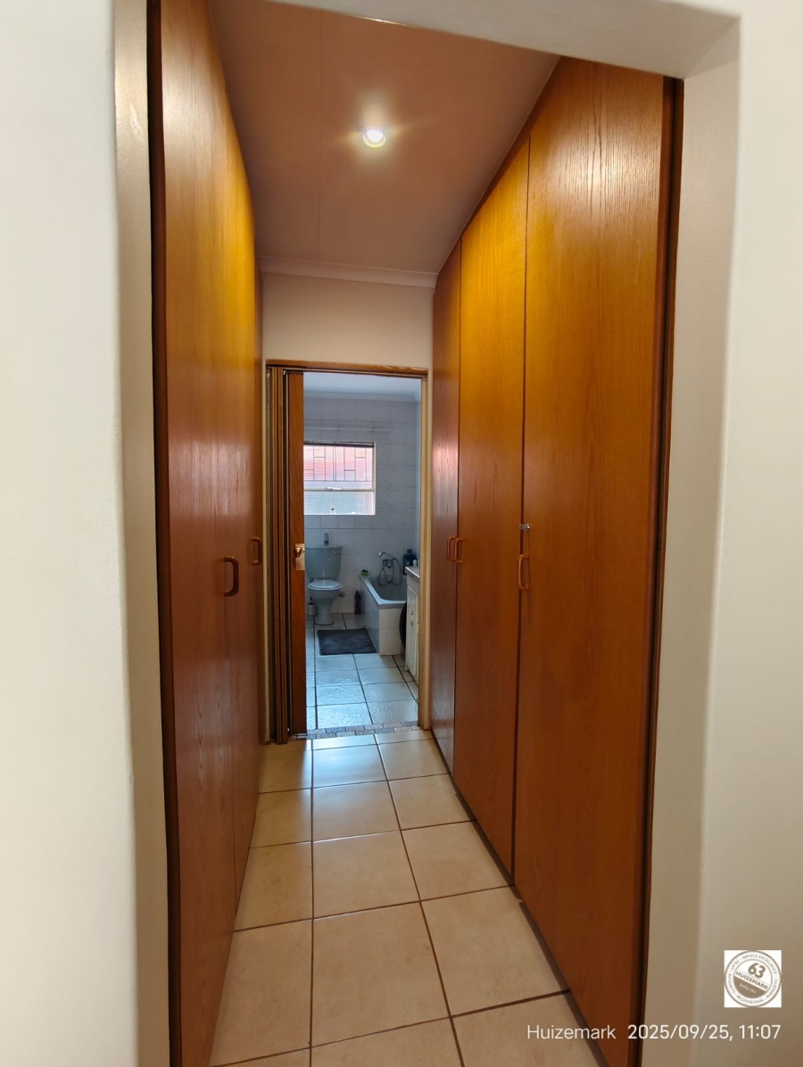 To Let 3 Bedroom Property for Rent in Vaalpark Free State